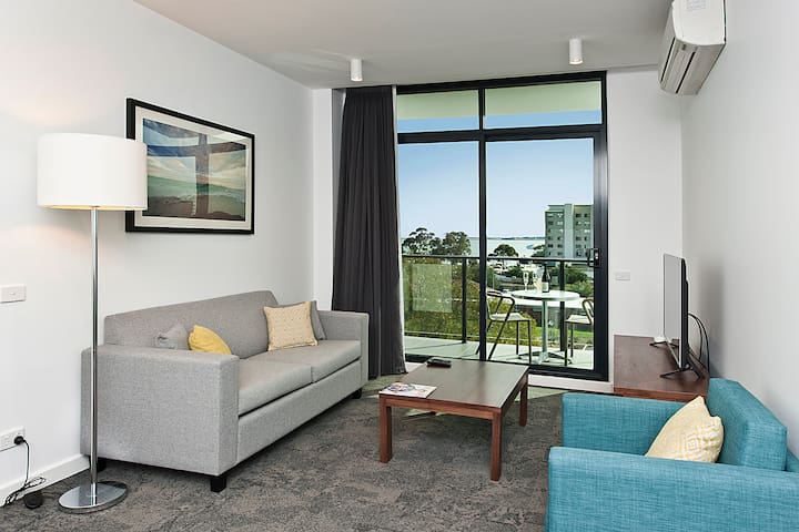 Modern Two Bedroom Apartment in the Heart of Rockingham