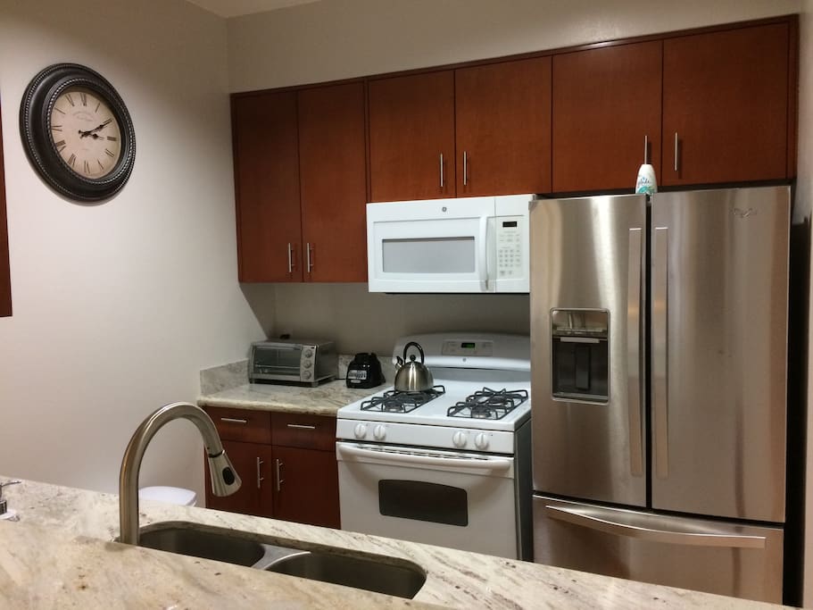 New Kitchen with granite countertops!!