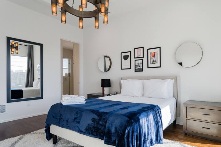 6BR/6BATH Double brand NEW Modern townhomes gallery image 5