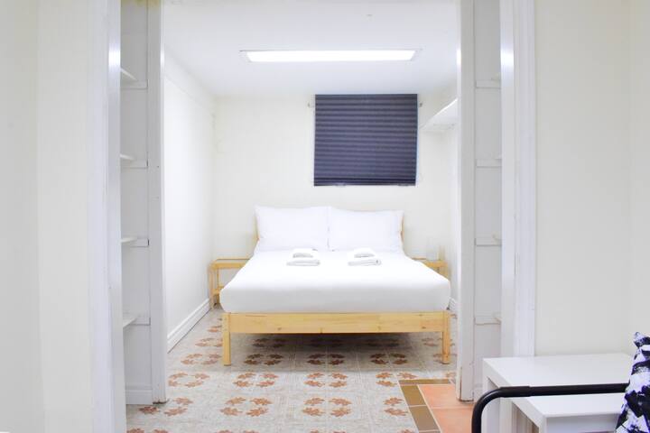 Central Basement Unit,Close To Subway,Little Italy gallery image 4