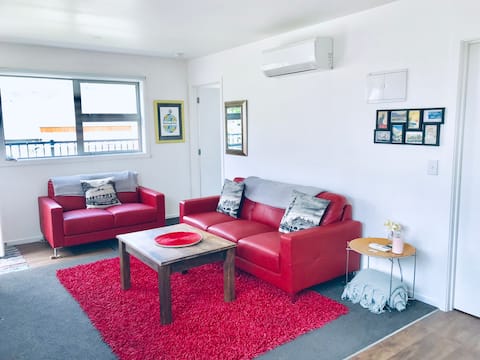 Bright and Clean self contained unit