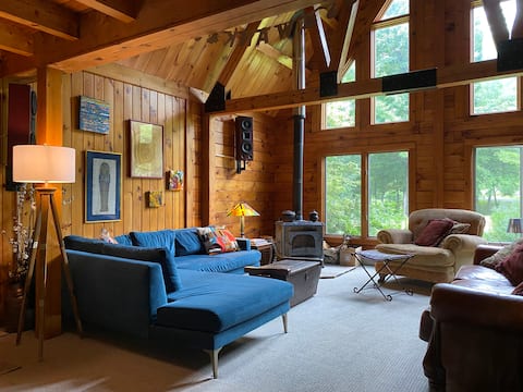 Spruced Moose Lodge & Treehouse w/ New Hot Tub!