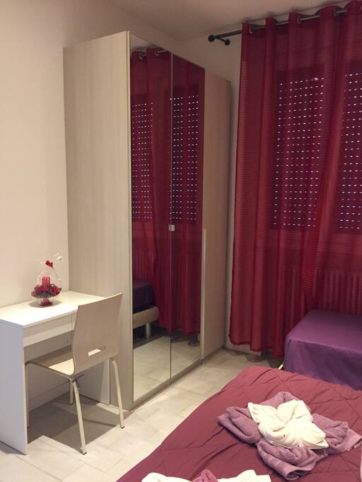 Camera da letto matrimoniale e letto singolo