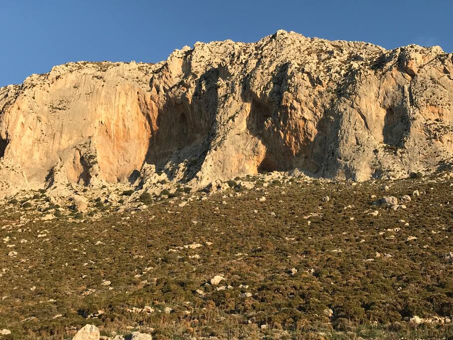 Full your energy.Climbing is here!10 minute from apartment!