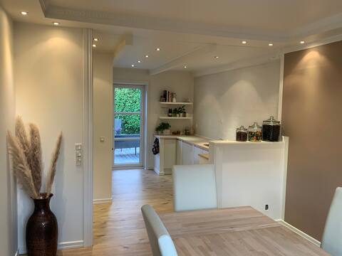 Cozy town house close to city and station