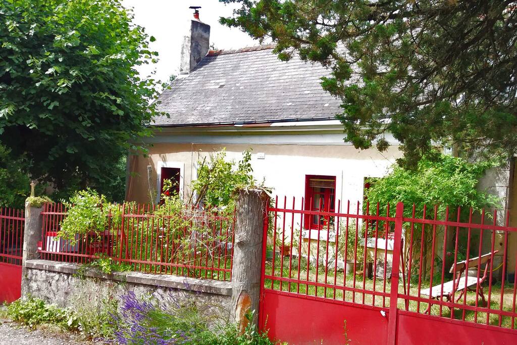 la maison rouge en arrivant