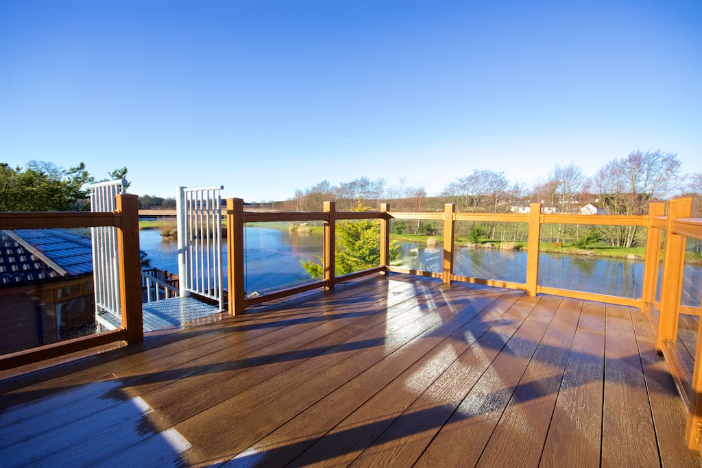 Have a drink and admire the views in this roof terrace space