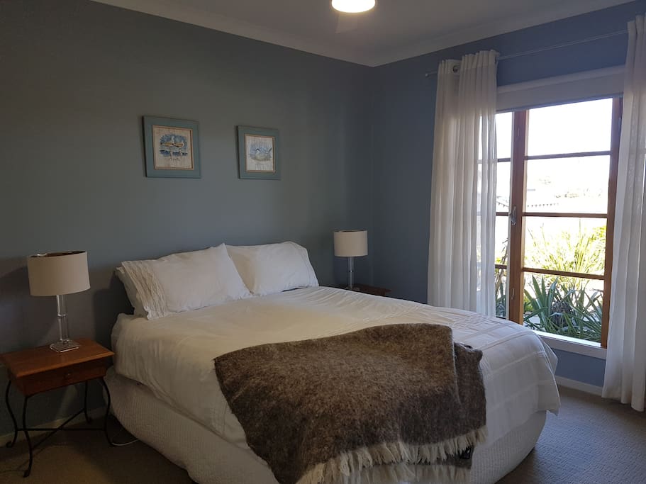 Queen Guest Room