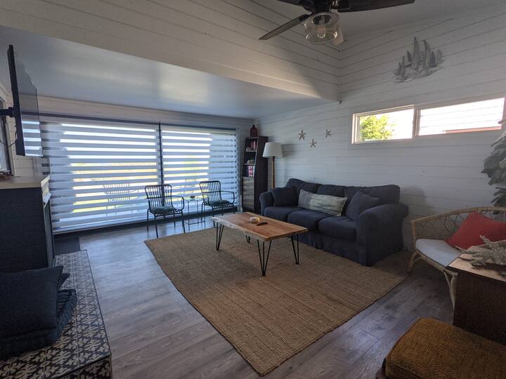 6 Best Beachfront Cottages In Sauble Beach, Canada Updated 2024 Trip101