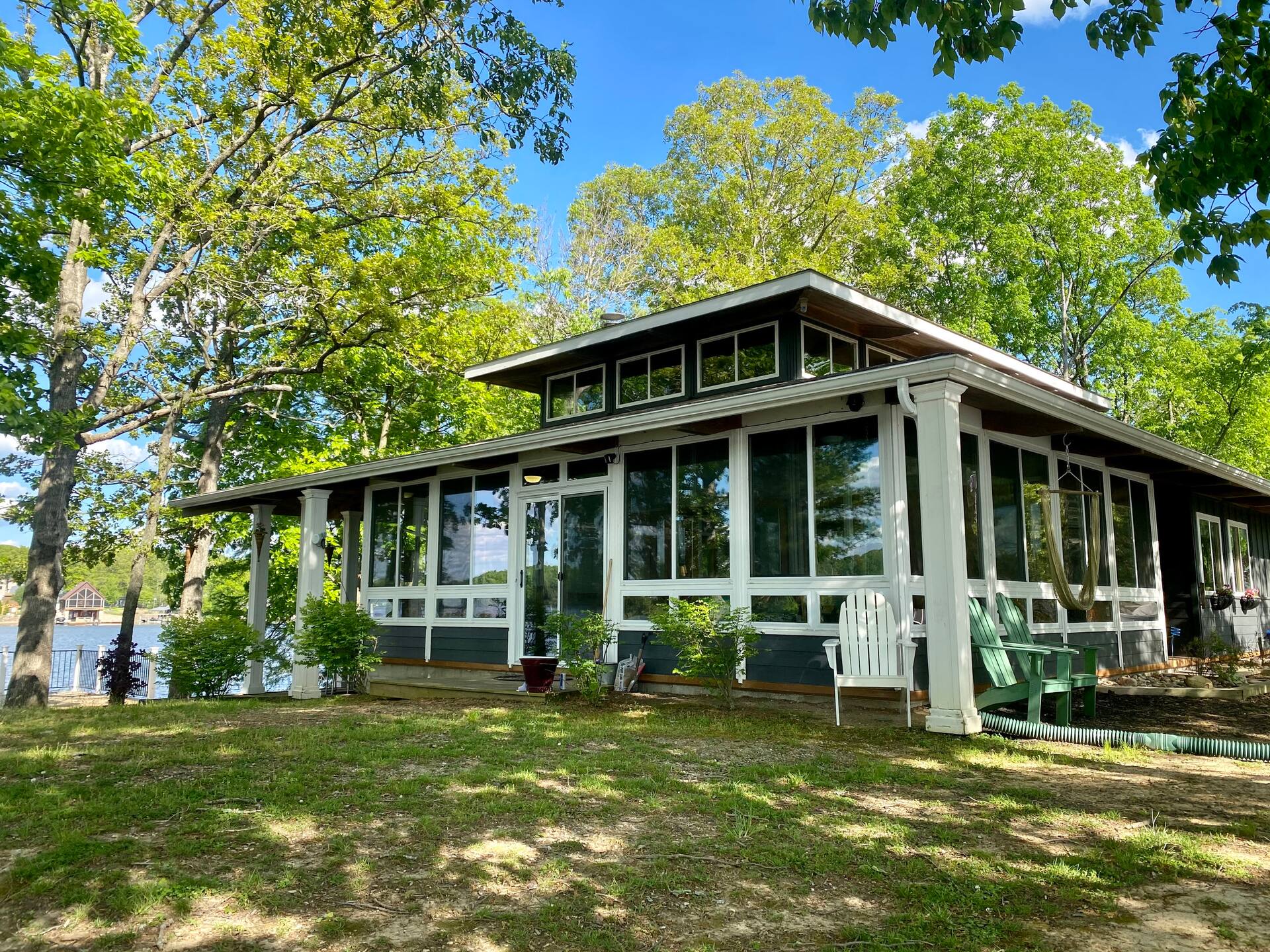 Stunning Luxury Lake House - 240° Views - Hot Tub
