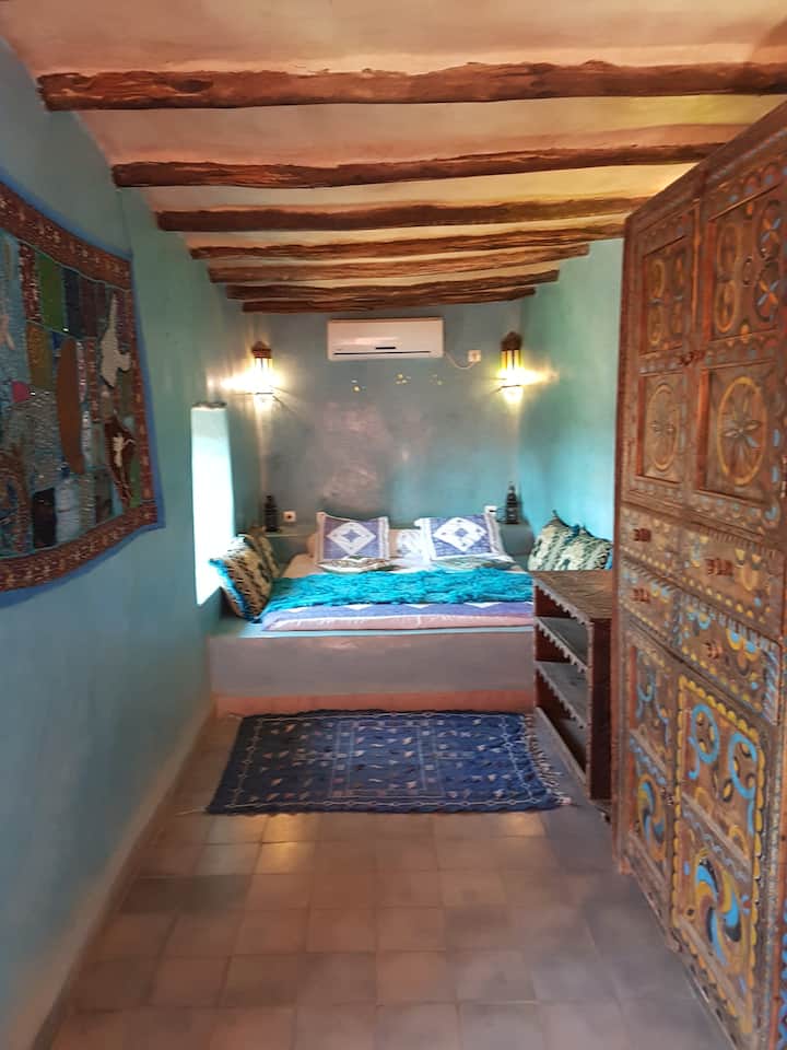 ცისფერი ოთახი