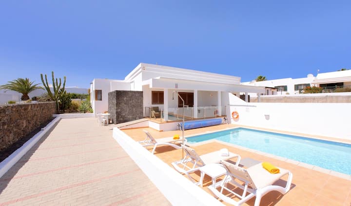 Canary Islands Vacation Rentals | Villa and Apartment Rentals | Airbnb - Canary Island Vacation Rentals With Outdoor Kitchens