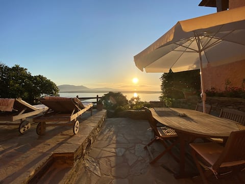 Beautiful house in front of the tower of La Pelosa