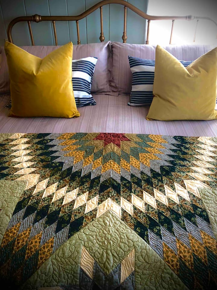 საძინებელი 1