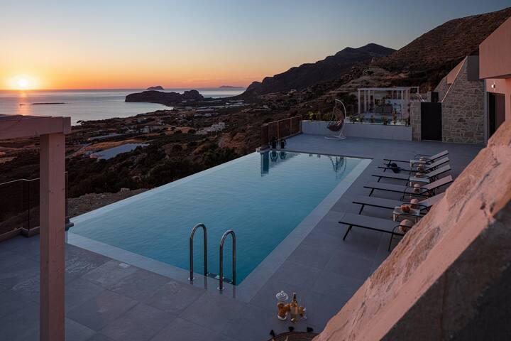 Lux villa in Falasarna bay★Seaview★Infinity pool gallery image 5