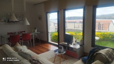 Anuncio de Airbnb popular: Tudor building overlooking the Cantabrian Sea en Comillas
