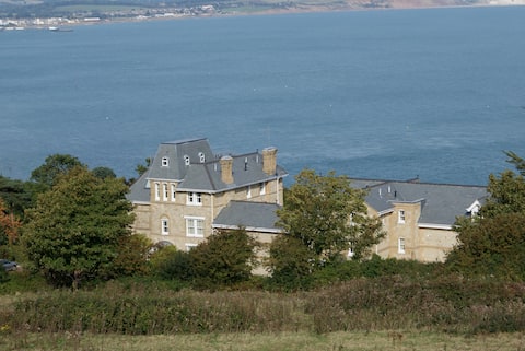 Successful Airbnb property: Ocean Deck Apartment with beautiful sea views in Isle Of Wight