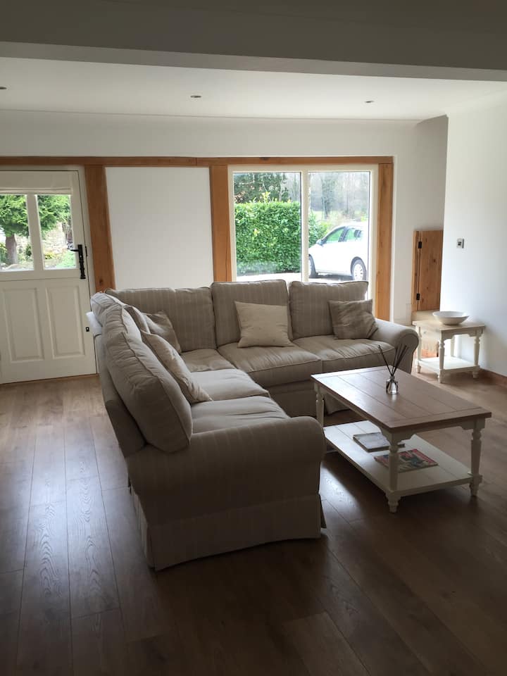 One Bed Cottage In Village Location. - Northamptonshire