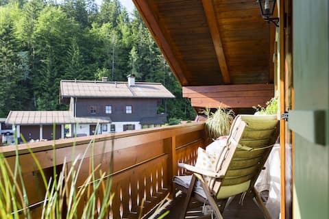 Top Airbnb: Vacation rental Waldidyll / balcony / dream location in Reit Im Winkl