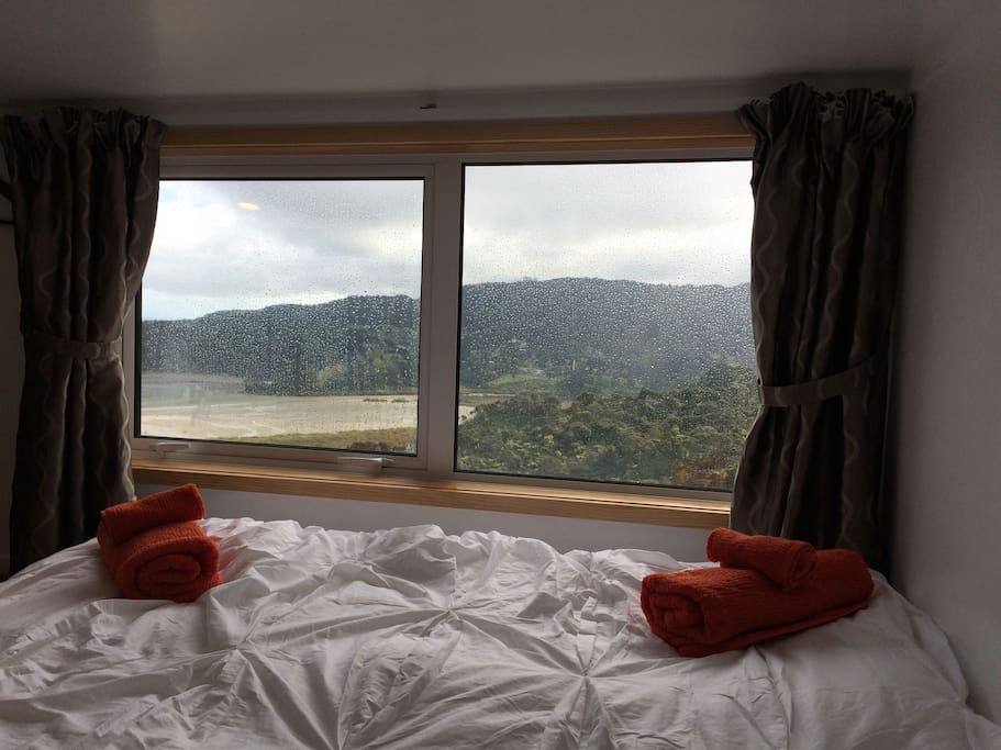 Wake up with sea view