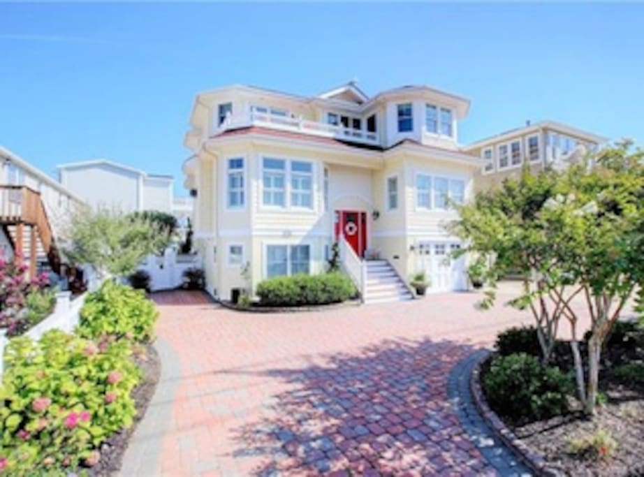 Brant Beach Oceanside LBI Beach house (One Love) Houses for Rent in