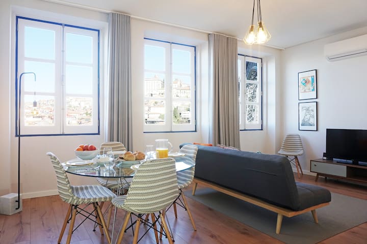 Porto View 3: Two-Bedroom DUPLEX [River View]