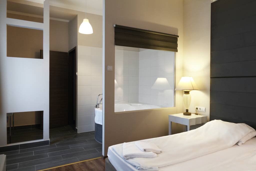 Love Suite