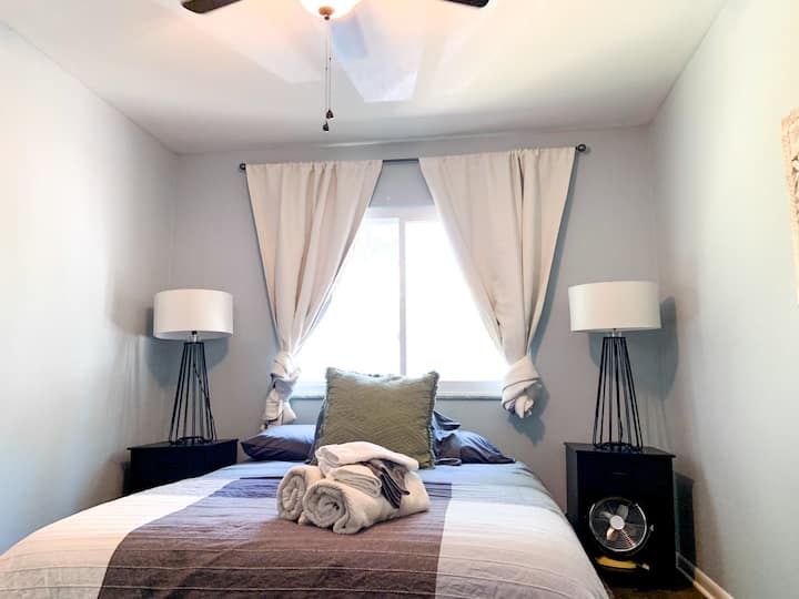 Welcome to your home away from home! With ultra-comfy foam mattresses, a full kitchen, Apple TV, and amazing access to Ann Arbor's downtown amenities, you're sure to have a wonderful stay. Enjoy!