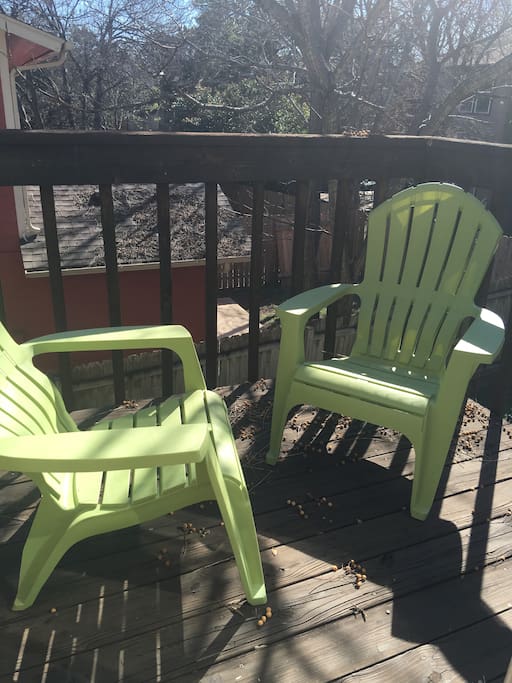 Private Sunny Patio