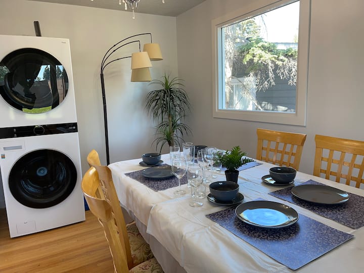 Spacious  3-bedroom Home - Calgary