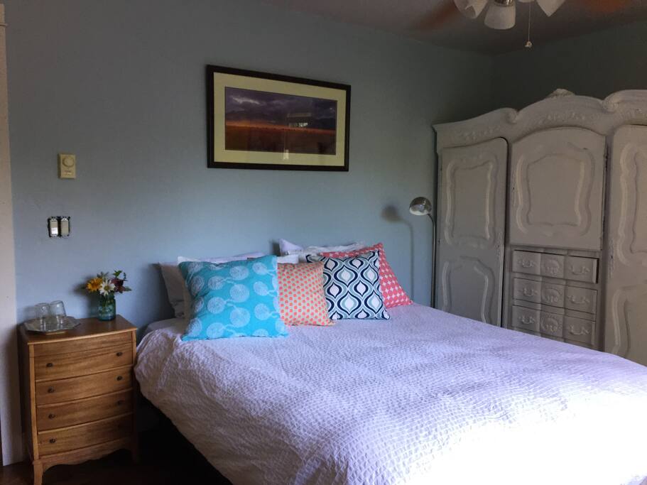 Queen bed