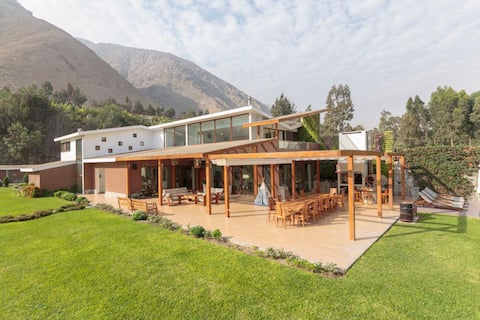 Top performing Airbnb: Chontay Cieneguilla, a luxury and charming place! in Antioquía