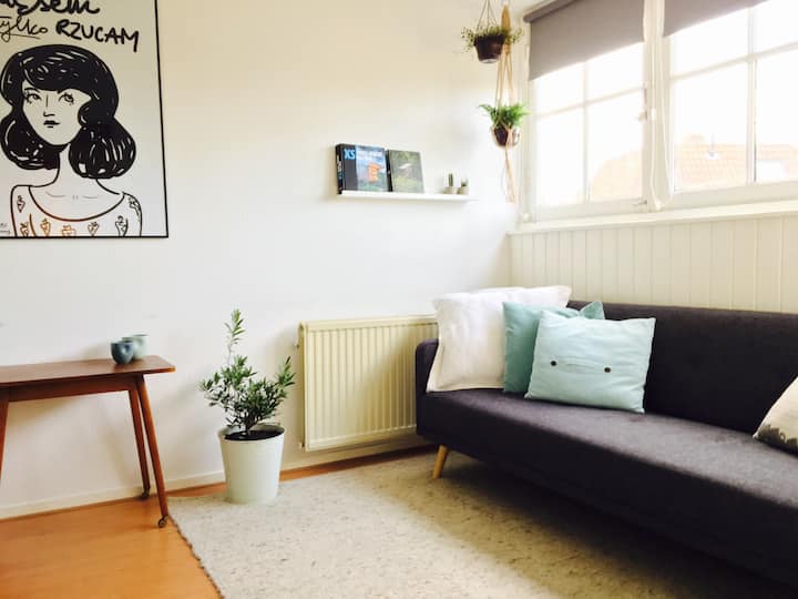 Private spacious appartment with shower & kitchen
