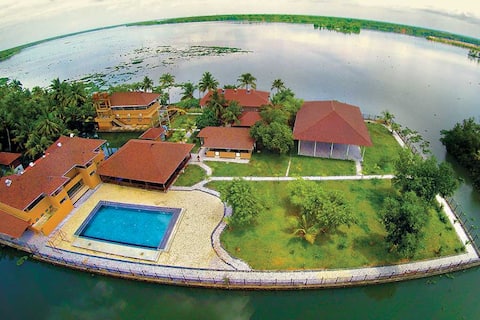 Lake Supreme- eco-friendly backwater Island resort