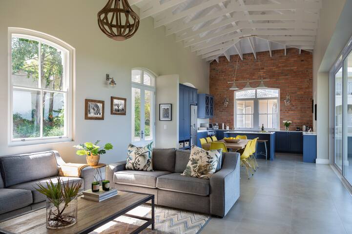 Le Vine Constantia: Luxury guest house gallery image 2