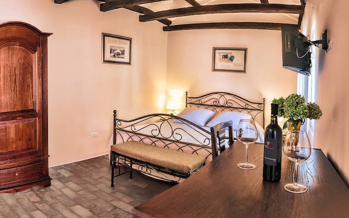 Რომანტიკული საძინებელი მათთვის, ვისაც ცალკე სტუმრობა სურს