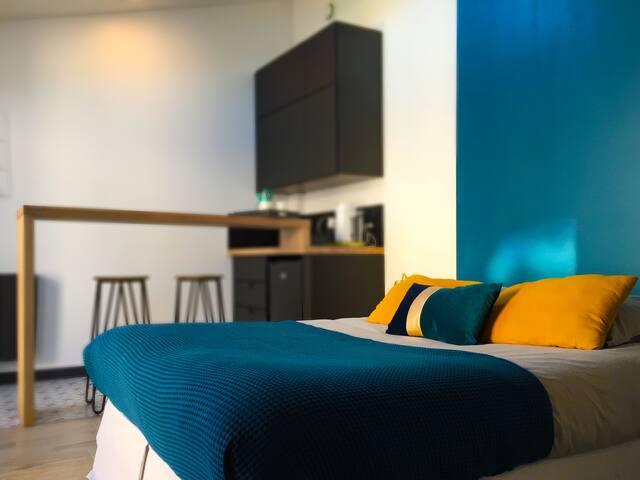 studio proche gare, avec piscine