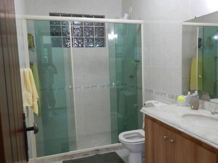 SUITE DO QUARTO DE SOLTEIRO