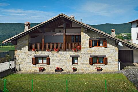 Cottage with a view in Ultzama