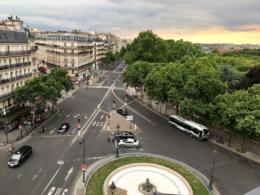 Vue depuis la cuisine, Place Edmond Rostand avec l'entrée du Jardin du Luxembourg