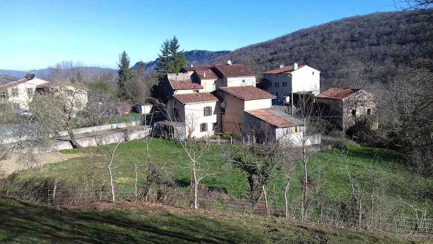L'Oustalet, maison au pieds des Pyrénées