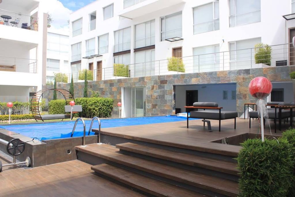 Piscina y Yacuzzi