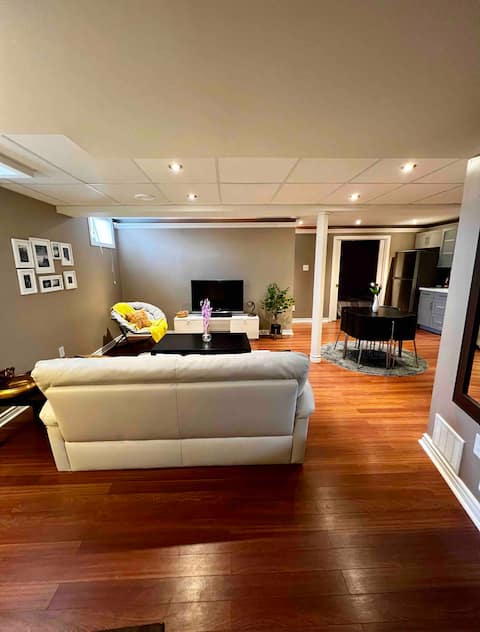 Successful Airbnb property: Modern Private Basement Apartment in Lisgar