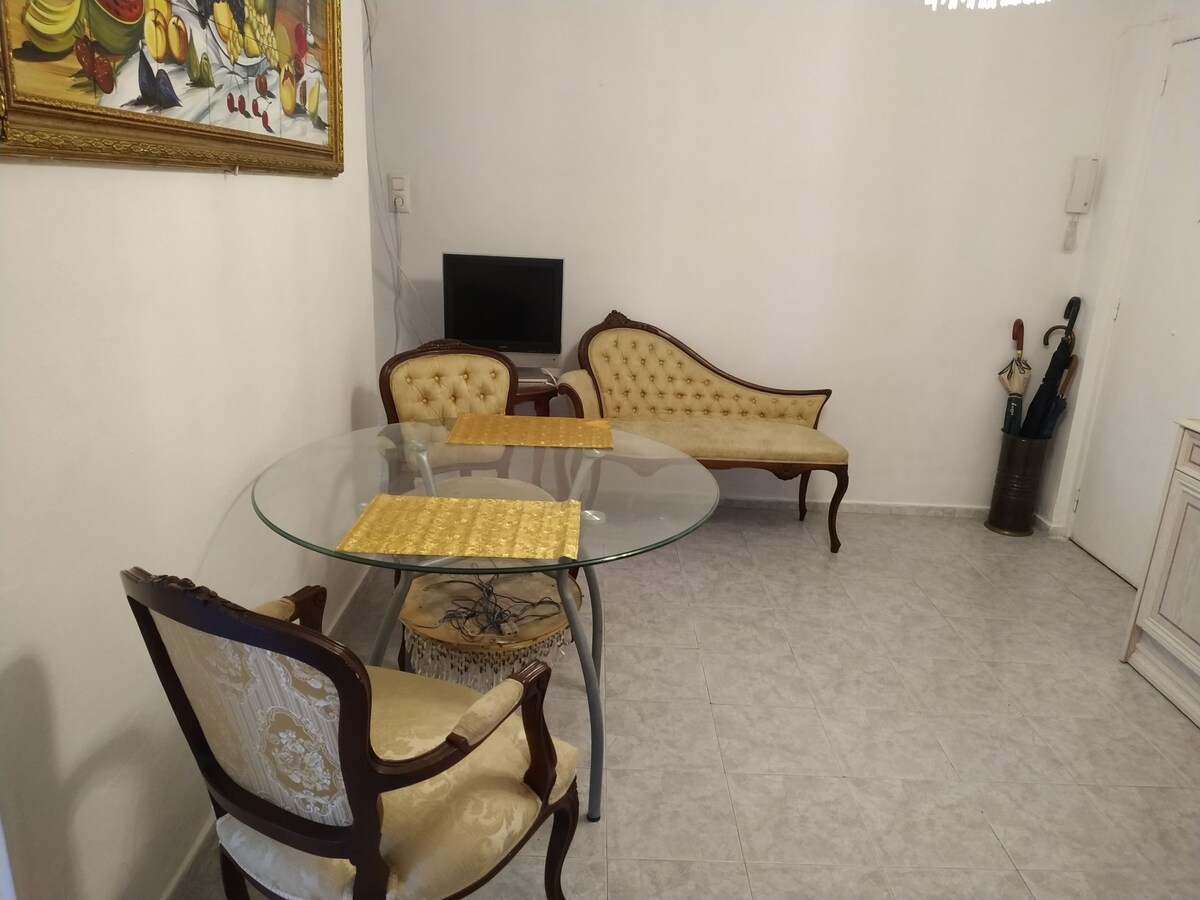 Top Airbnb: Bright outdoor apartment with wifi in Rascanya