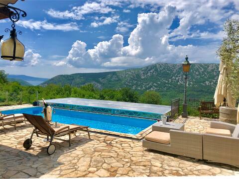 Exclusive villa *** with sea view to the island Krk