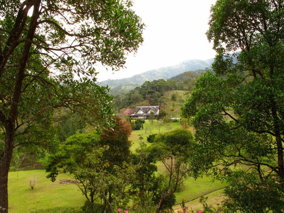 Visão de longe da casa