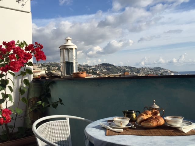 AMAZING PLACE & SPECTACULAR  VIEW 008055-LT-0677