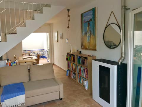 Anuncio de Airbnb popular: Cozy & Bright Seaview Terrace House in El Rompido en Cartaya