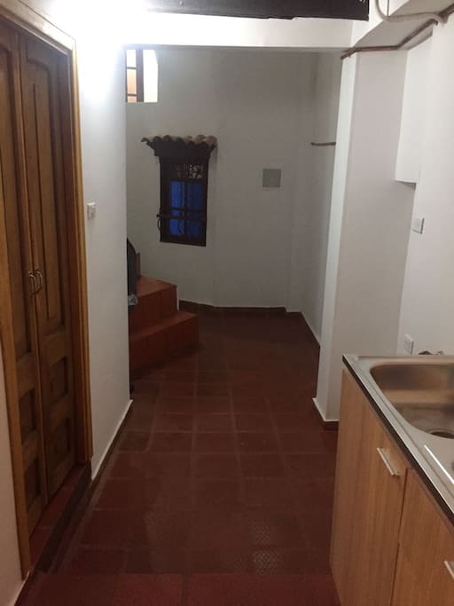 Vista desde la cocina hacia el patio interno.