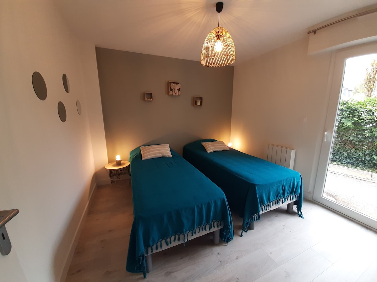 2 bedden van 80 x 200 die een bed 160 toestaan - 
lakens niet inbegrepen